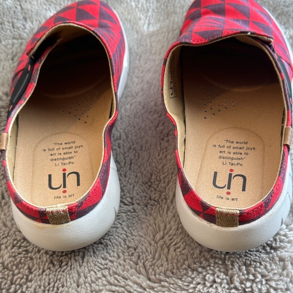 UIN Red and Black Patterned Mules - Picture 2 of 4